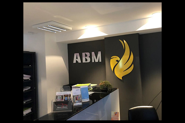 CREATION LOGO, LIGNE GRAPHIQUE, ANNONCES, SITE INTERNET, HABILLAGE LOCAUX